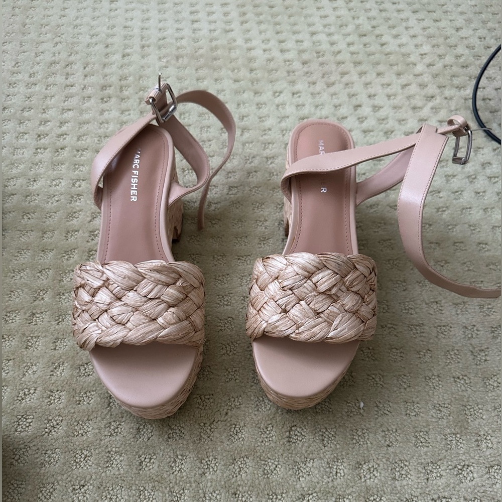NWOT marc fisher straw sandals